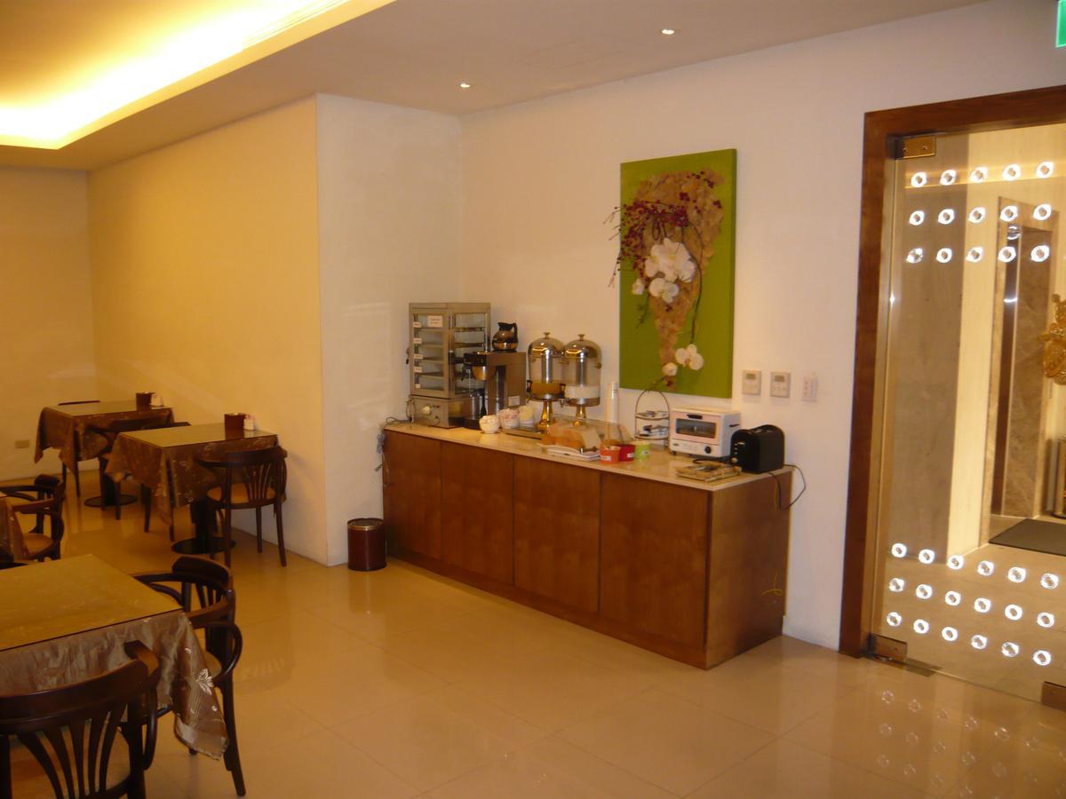 Lanshy Motel Taichung Buitenkant foto