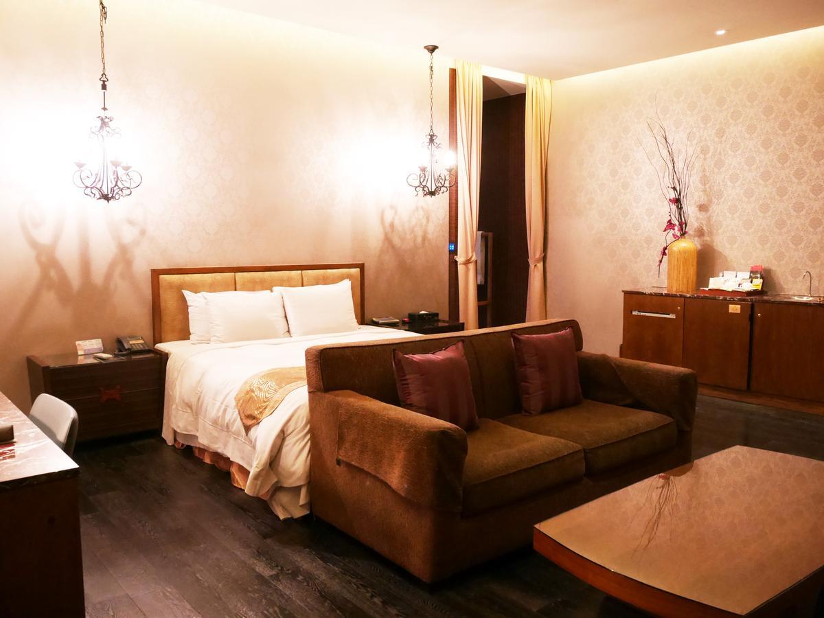 Lanshy Motel Taichung Buitenkant foto