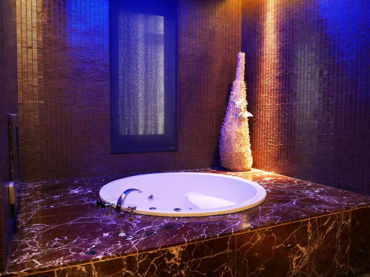 Lanshy Motel Taichung Buitenkant foto